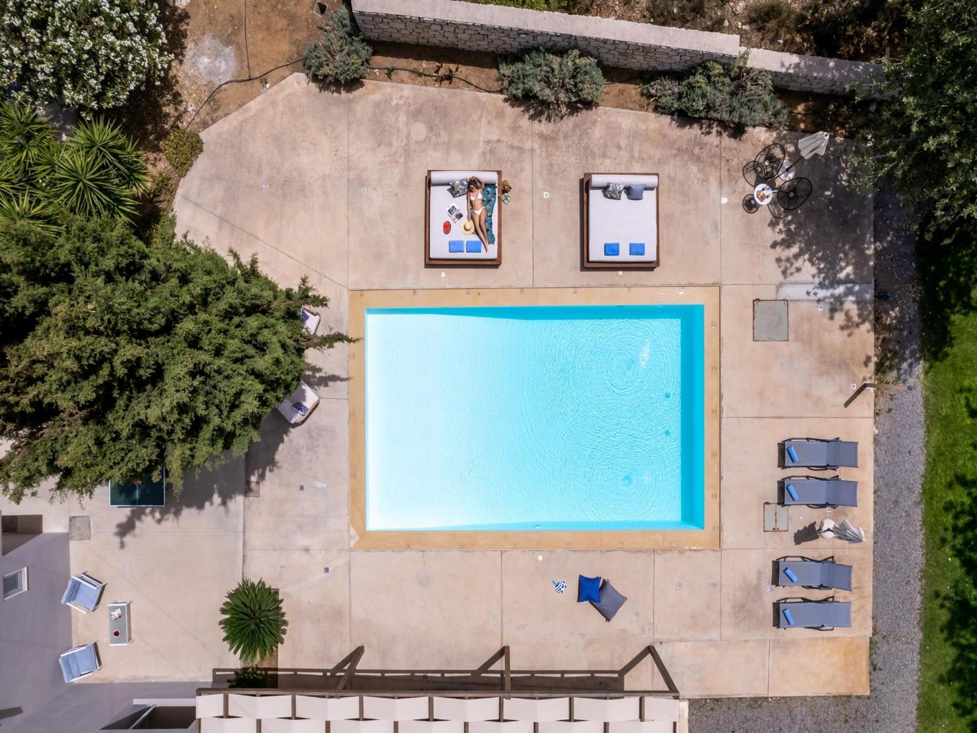 Villa Ellie - Heated Pool, Playground, Garden & Bbq! Vederoi المظهر الخارجي الصورة