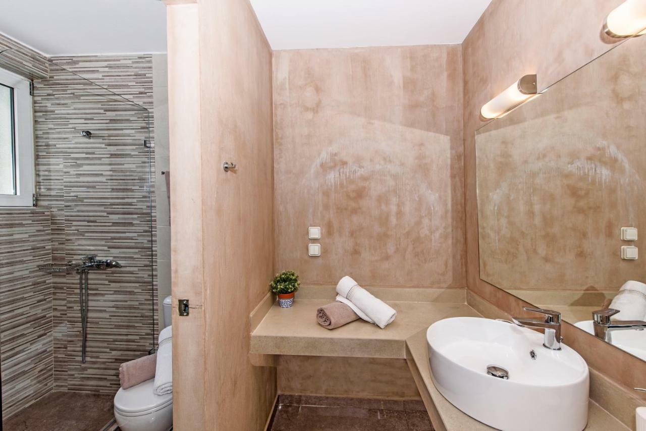 Villa Ellie - Heated Pool, Playground, Garden & Bbq! Vederoi المظهر الخارجي الصورة