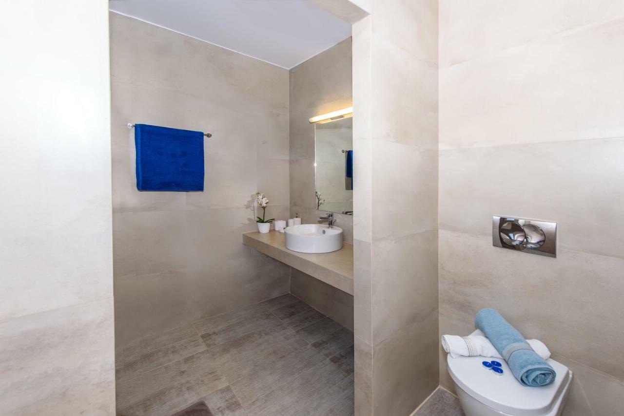 Villa Ellie - Heated Pool, Playground, Garden & Bbq! Vederoi المظهر الخارجي الصورة
